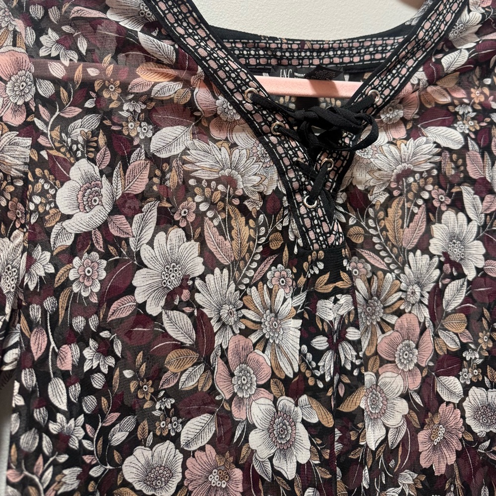 Sheer Floral Blouse - Picture 2 of 5
